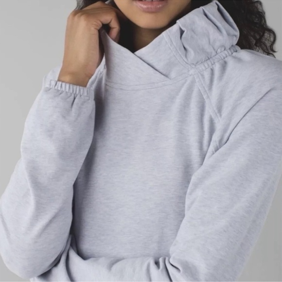 lululemon athletica Tops - Lululemon Athletica Lavender Cowl Neck Elastic Waist Pullover Sweatshirt Size 2